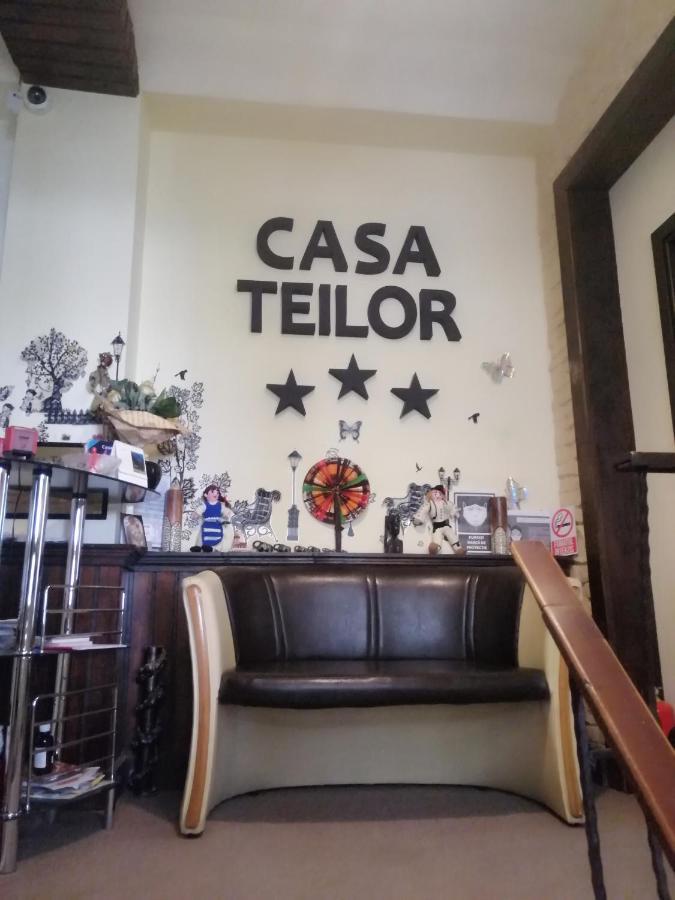 Отель Casa Teilor Питешти Экстерьер фото